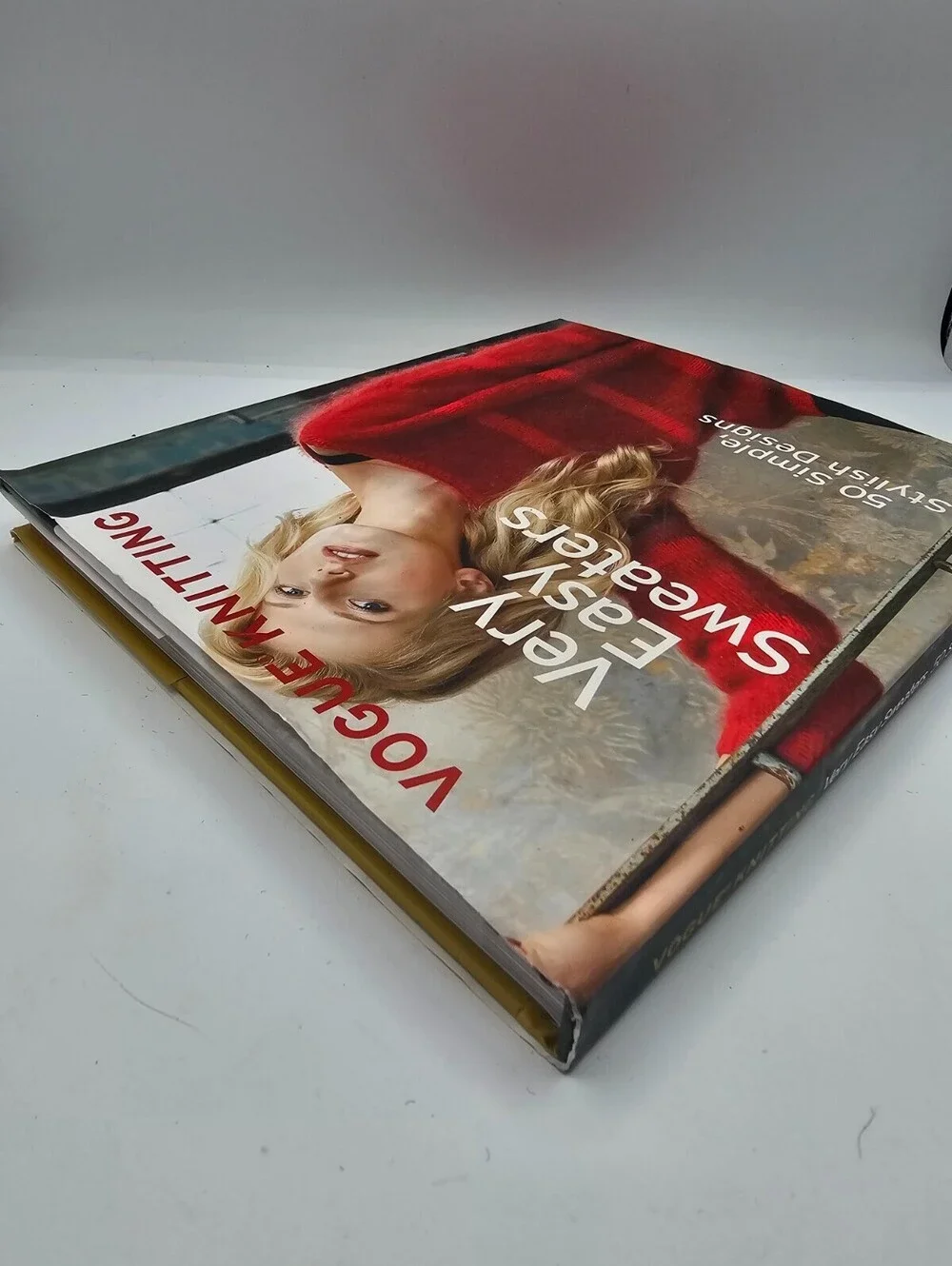 Vogue Knitting Very Easy Sweaters: 50 Simple, St... by Vogue Knitting 1936096668